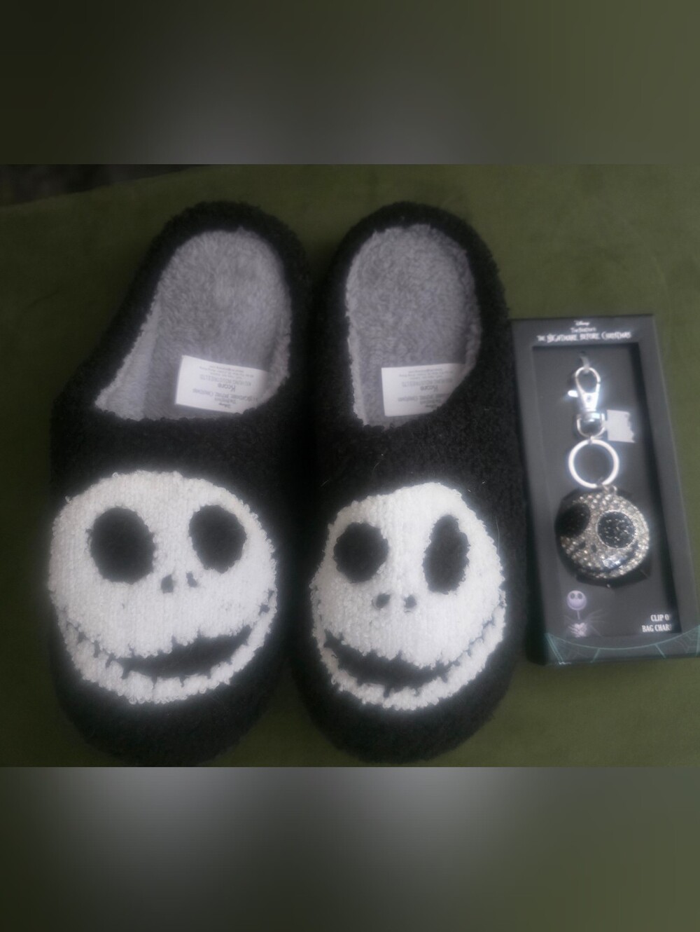 Unisex Slipper & Key Chain Set Night Before Christmas Ghouls